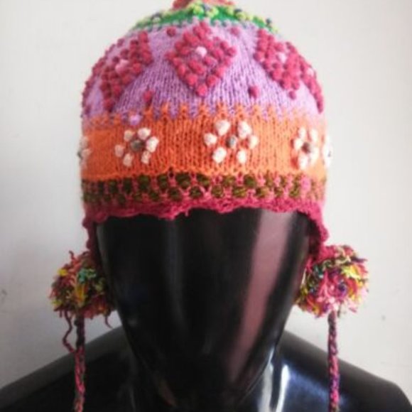 Peruvian chullo knitted in multicolor wool winter warm women\'s hat main image 8